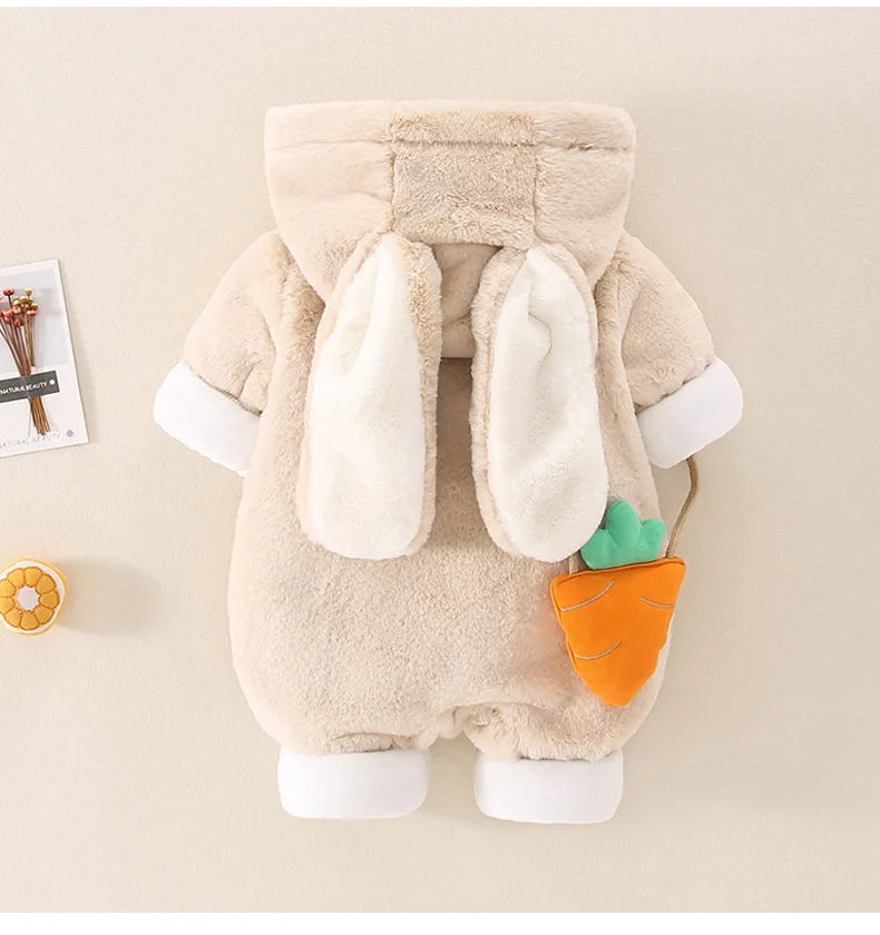 Macacão Coelho no Bosque